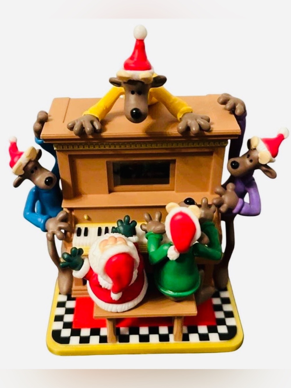 2004 Kris and the Kringles Holiday Santa and Reindeer Piano Figurine Decor